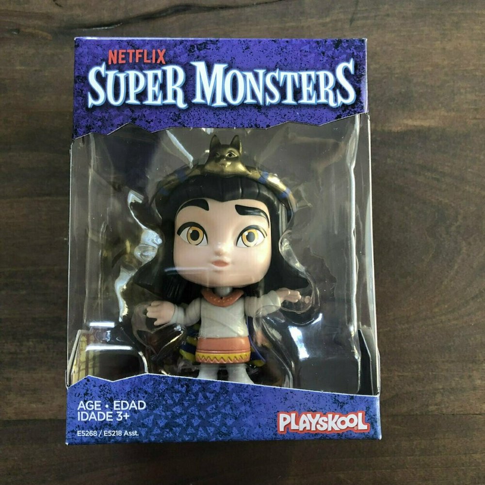 Netflix Super Monsters Playskool figure of Cleo Graves